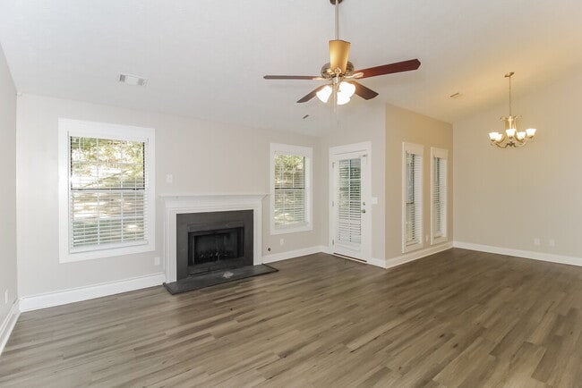 Photo - 2735 Country Creek Way NW
