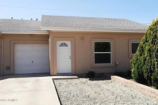 Building Photo - 8430 E Leigh Dr Unit B Rental