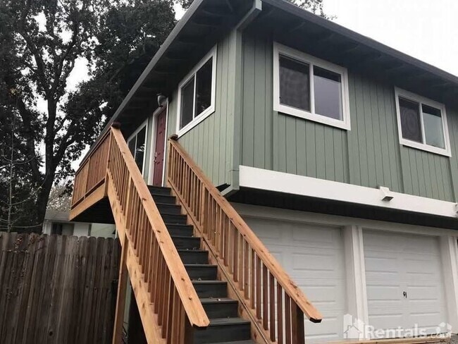 Building Photo - 630 Carr Ave Rental