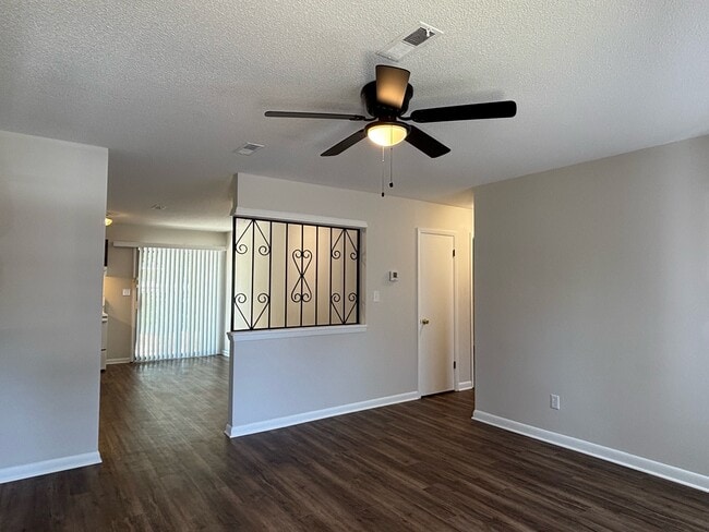 Photo - 1313 Ireland Dr