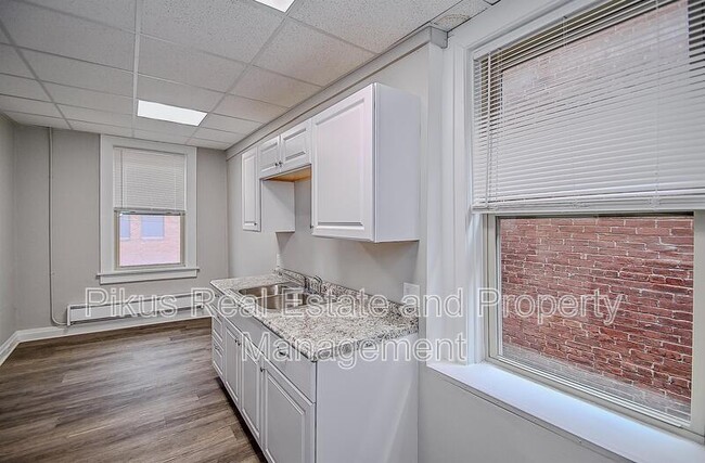 Photo - 111 Lincoln Way W Unit 2