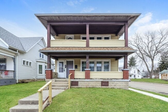 Building Photo - 327-329 N Shaffer Street