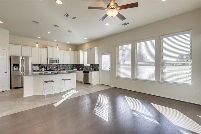 Photo - 2105 Town Centre Dr Unit 49