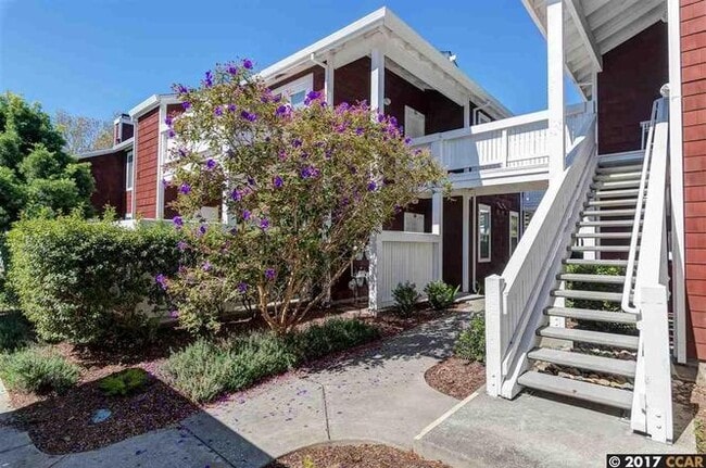 Photo - 140 Marina Lakes Dr Unidad 140