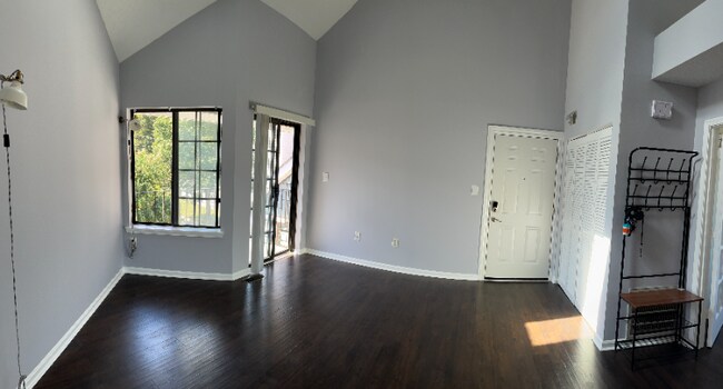 Photo - 1633 Carriage House Terrace Unidad F