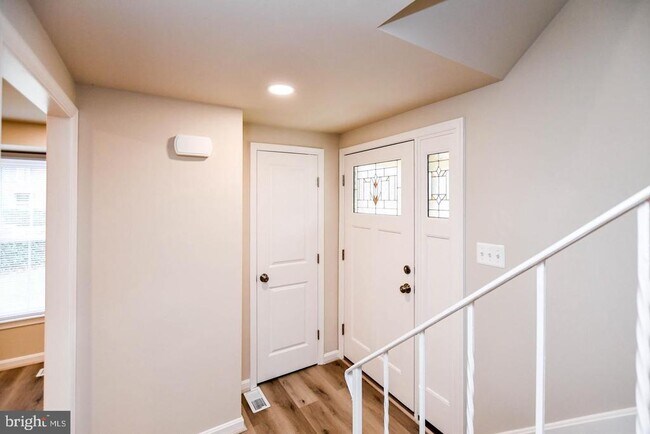 Photo - 20569 Strath Haven Dr