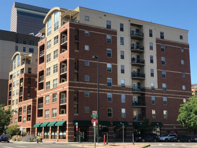 Photo - 1975 Grant St