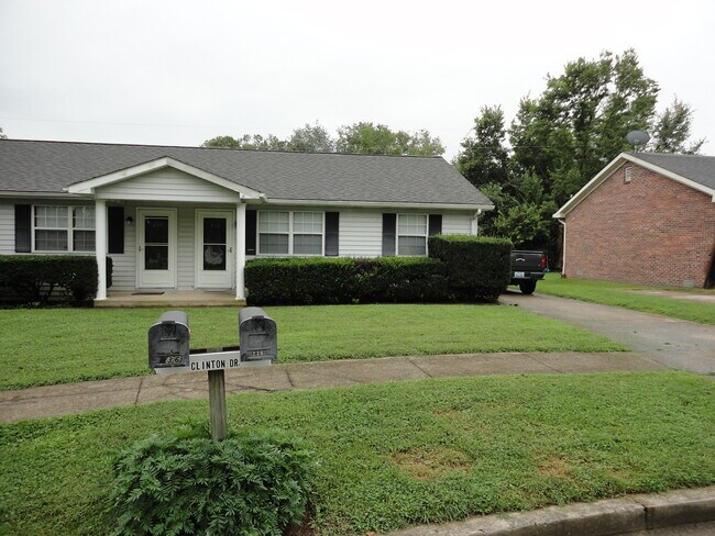 238 Clinton (right side) - 238 Clinton Dr House
