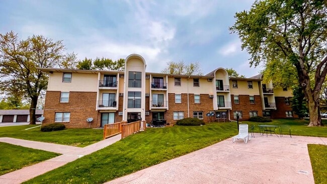 Photo - Belmont Park Apartments