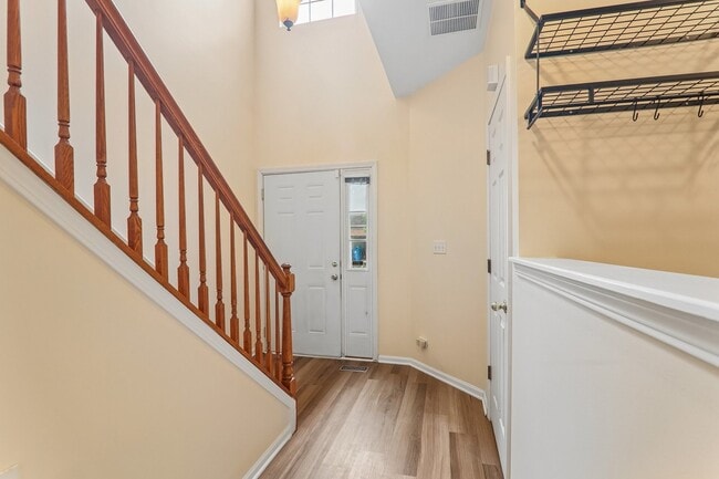 Photo - 984 Park Hill Cir