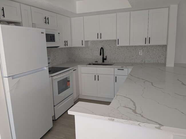 2 Bed/2 Bath - Unit P8