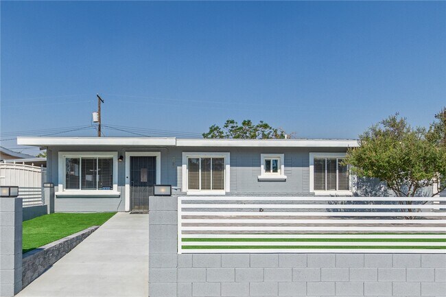1028 Nassau Dr