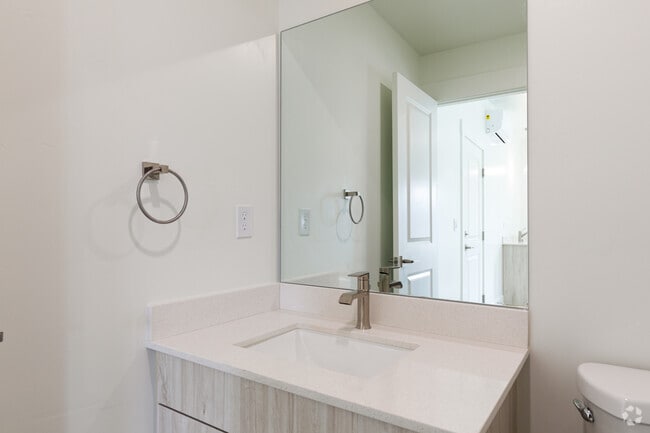 3BR, 2.5BA - 2,050SF