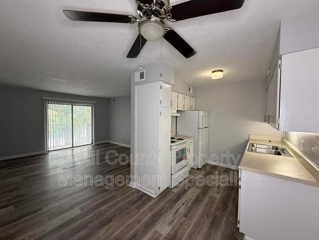 Photo - 1217 Old Manor Rd