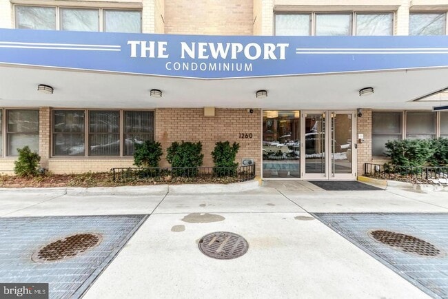 Building Photo - 1260 21st St NW Unit 410