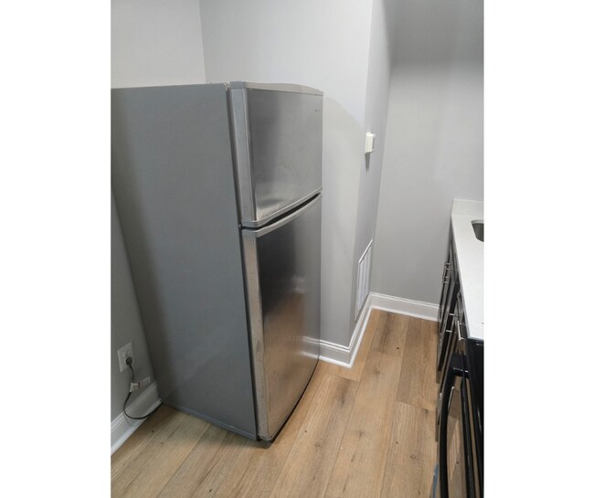 Photo - 5336 Cordelia Ave Unit 1A AVAILABLE W/PRIV BATH $800