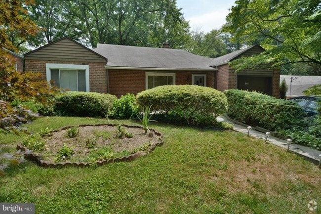 Building Photo - 8605 Springdell Pl Rental