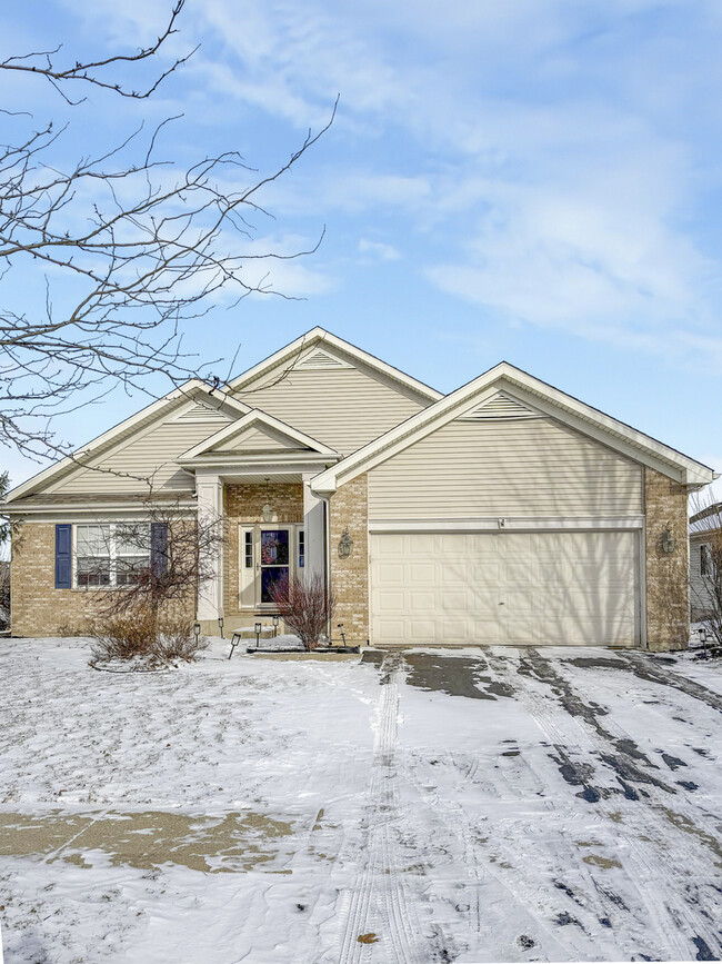 Building Photo - 1387 Prescott Dr