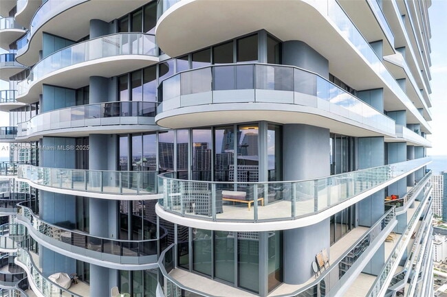 Photo - 1000 Brickell Plaza