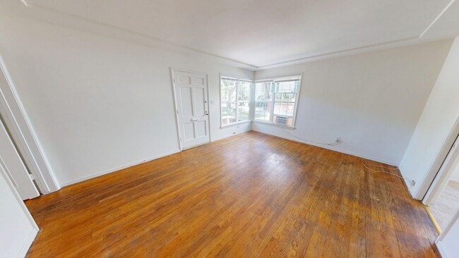 Photo - 630 Brent Ave