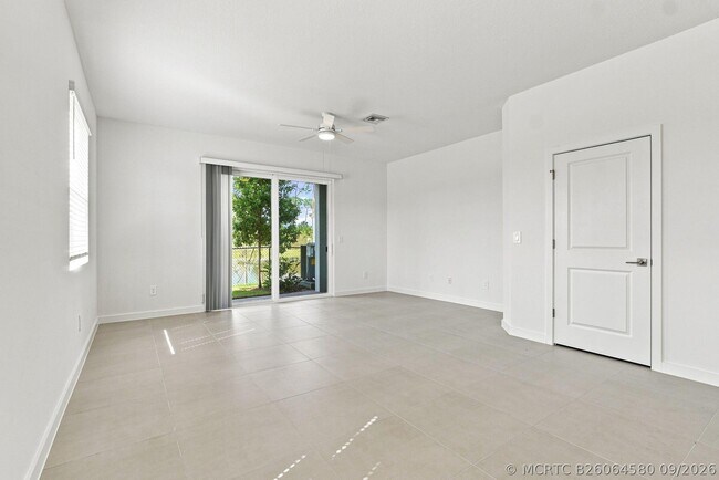 147 Lakeside Lndg Ct