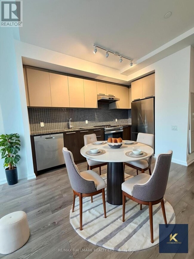 Photo - 4208 Dundas St W Unit 703
