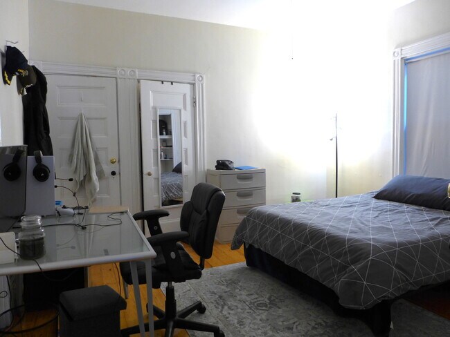 Photo - 71 Hillside St