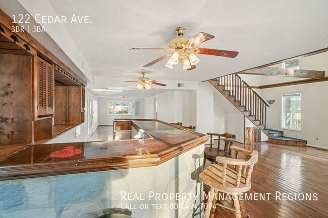 Photo - 122 Cedar Ave