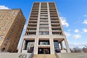 Building Photo - 4501 Lindell Blvd Unit 4B