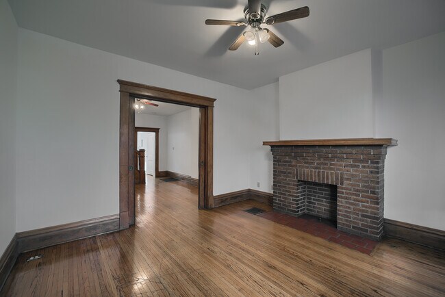Photo - 2661 Indianola Ave Unit 2661
