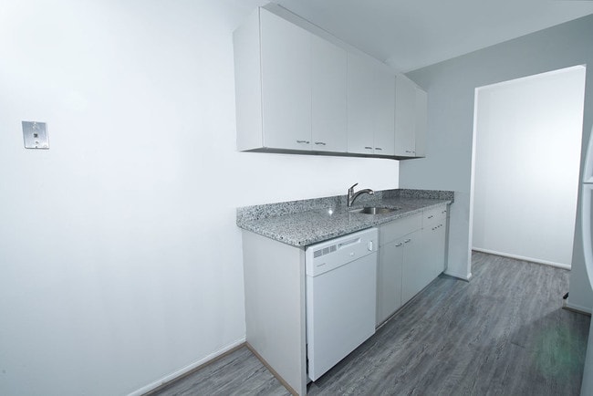 Photo - Sandstone Apartments