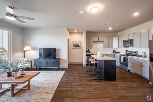 2HAB, 2BA - 1.213 ft² - Parkside at Littleton Village