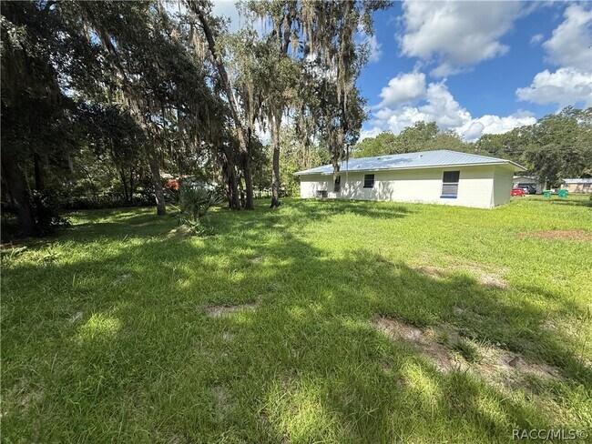 927 Russell Ave