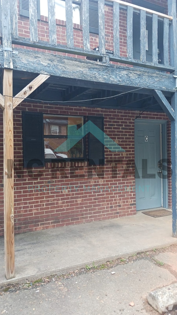 Building Photo - 2405 Markwood Ln SE Unit C Rental