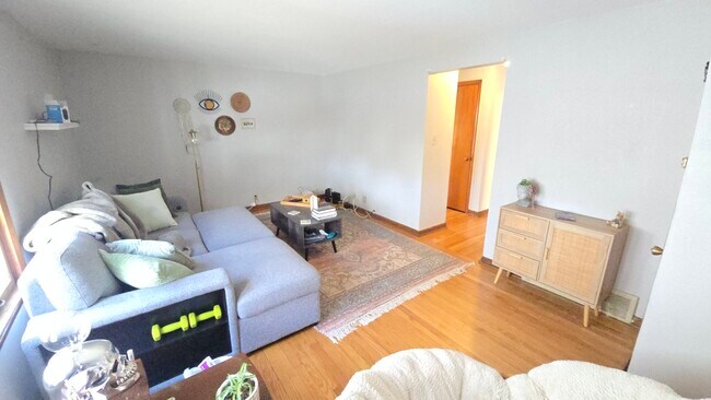 Photo - 2233 S Mound St Apartments Unit Upper