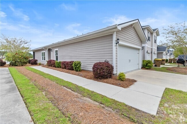 Building Photo - 192 Lake Lily Dr Rental