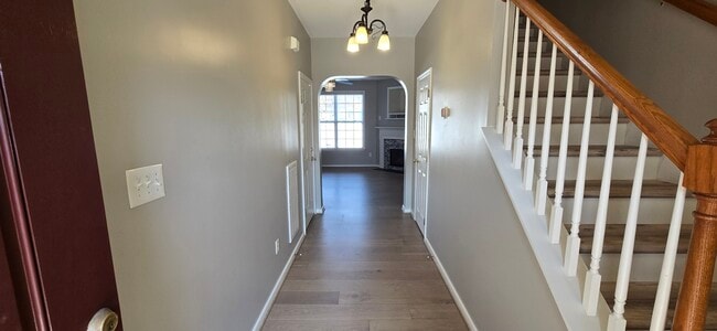 Photo - 848 Parkland Pl