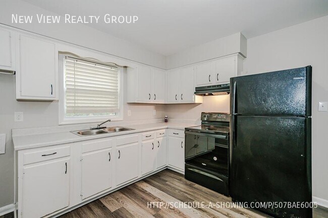 Photo - 735 Edgegreen Dr