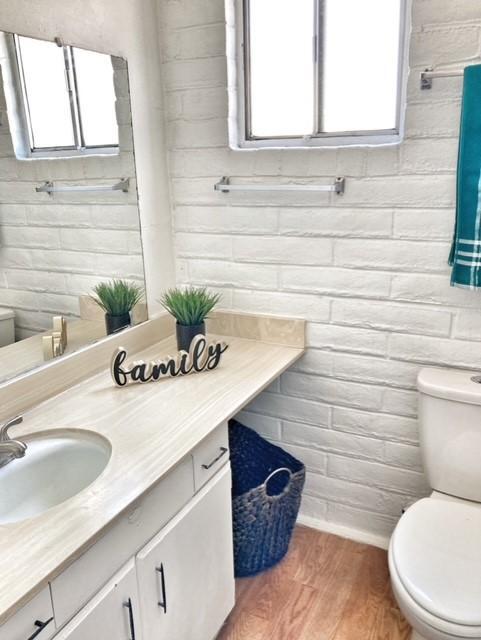 Photo - 2149 S Winstel Ave