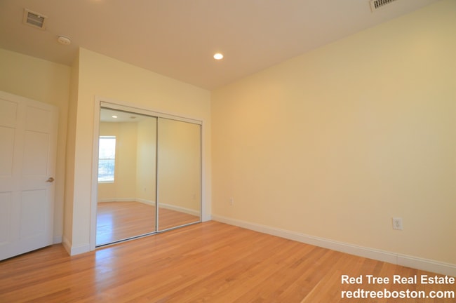 Photo - 1806 Beacon St Unit 1