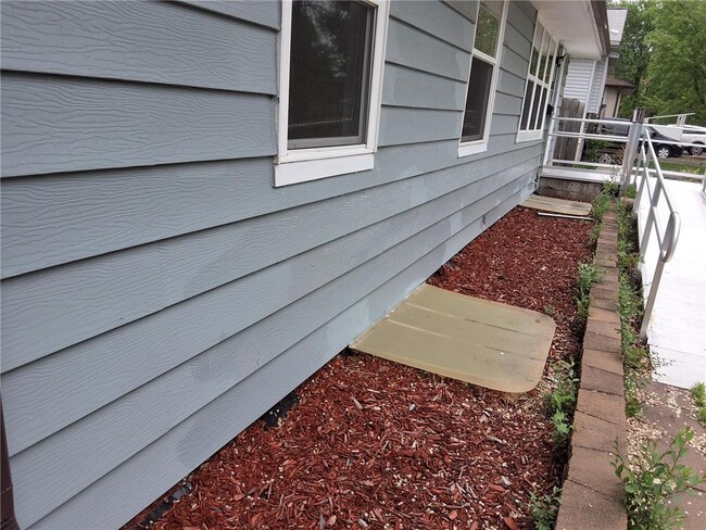 Photo - 5637 Emerson Ave N
