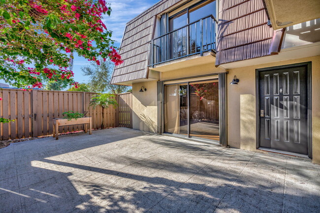 Photo - 1523 15th Ct Townhome