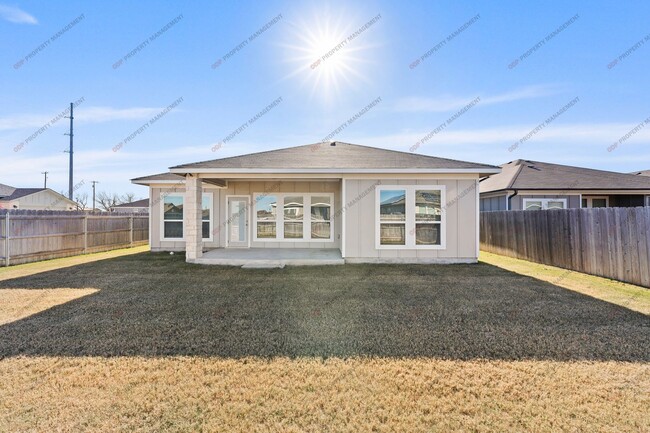 Photo - 1622 Fiddle Wood Wy