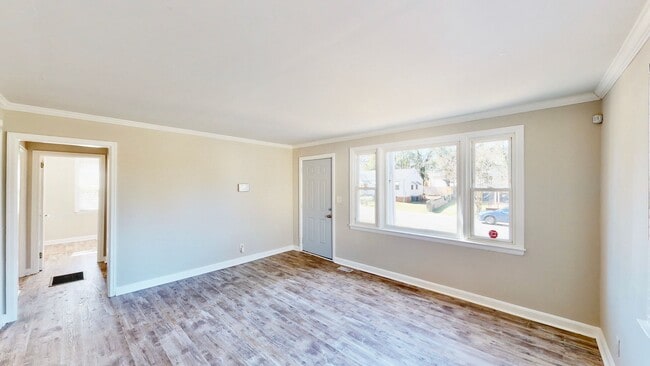 Photo - 2320 Vanderbilt Rd