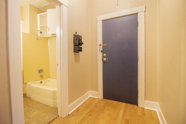 Entrance of 1-Bedroom - 782 - Topanga Apartments