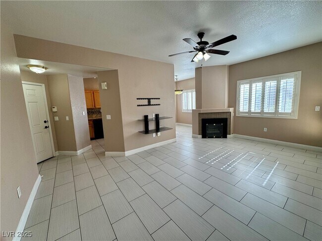 Photo - 1050 E Cactus Ave Unidad 1132 Rental