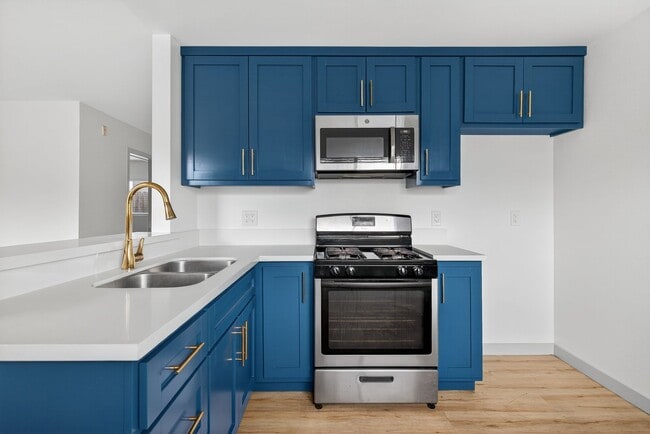 Photo - 921 Alamitos Ave Unit 05