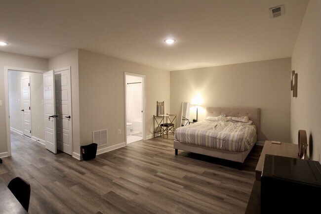 Photo - New construction 4 bed 3.5 bath townhome!