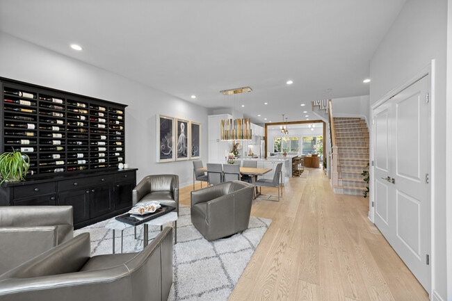 Photo - 1852 N Mohawk St