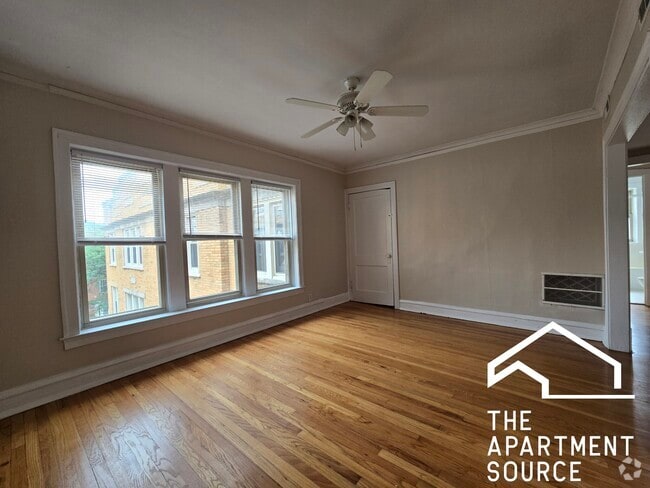 Building Photo - 1963 W Foster Ave Unit 3 Rental
